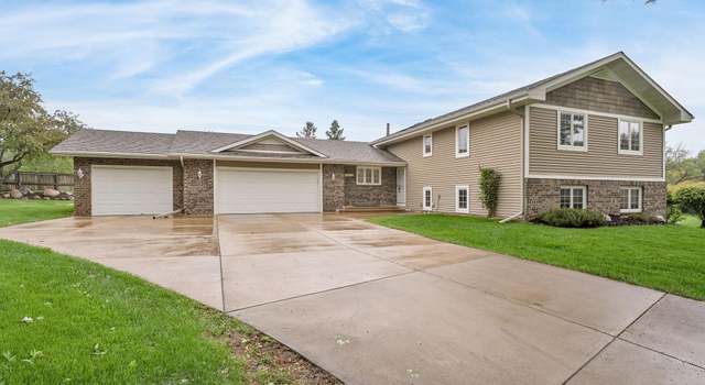 Photo of 4930 Kirkwood Ln N, Plymouth, MN 55442