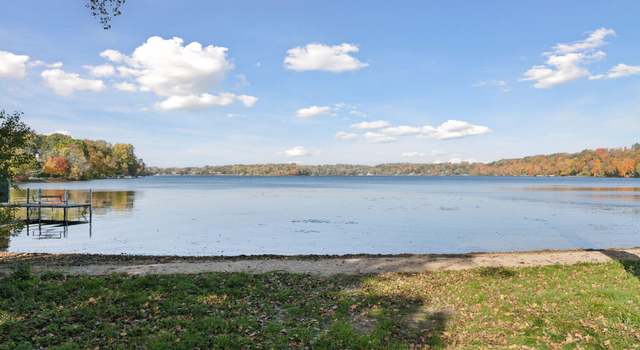 Photo of 1020 Pleasant View Rd, Chanhassen, MN 55317