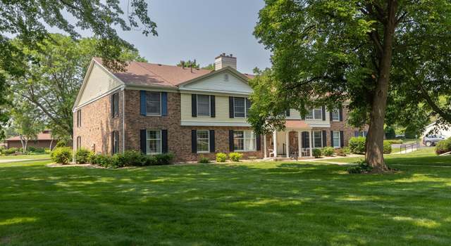 Photo of 2051 Carriage Dr SW Unit 2051E, Rochester, MN 55902