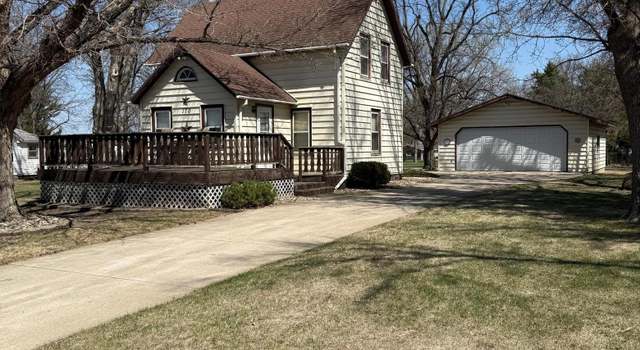Photo of 170 8th St, Walnut Grove, MN 56180