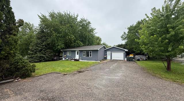Photo of 413 Main St, New London, MN 56273