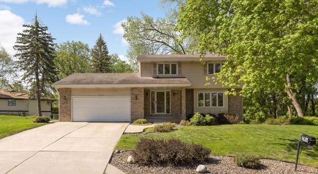 Photo of 2405 Erin Ct, New Brighton, MN 55112