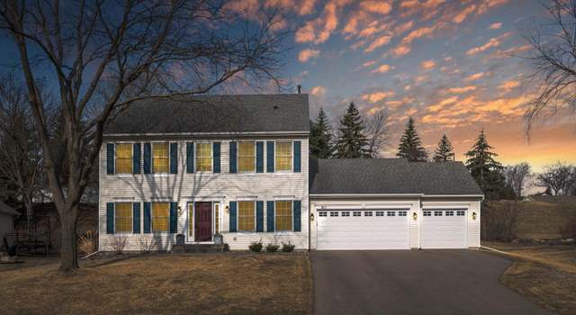 Photo of 811 Lake Susan Hills Dr, Chanhassen, MN 55317