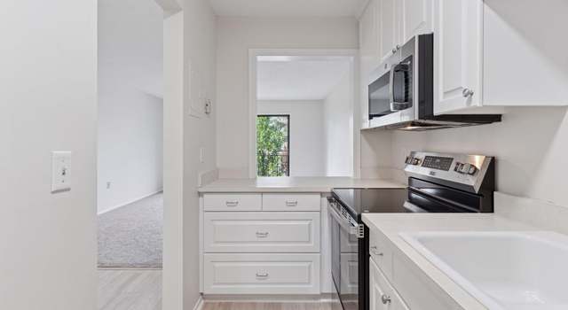 Photo of 4100 Parklawn Ave #118, Minneapolis, MN 55435