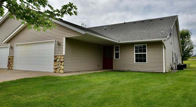 Photo of 806 11th Ave NE, Milaca, MN 56353