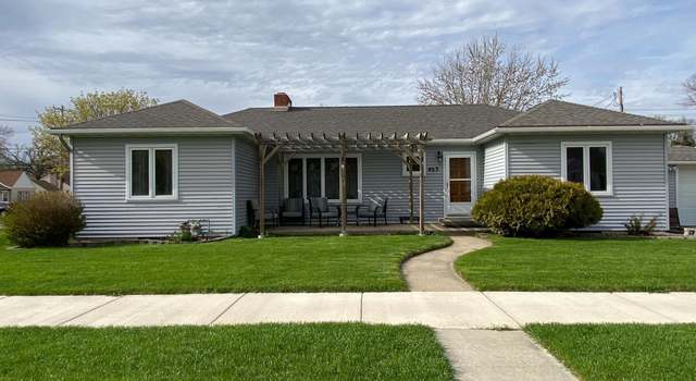 Photo of 403 Giles Pl, Albert Lea, MN 56007