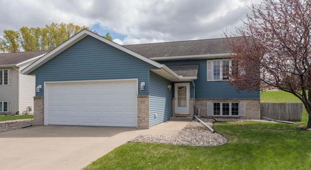 Photo of 121 Torrey Pines Ct, Mankato, MN 56001