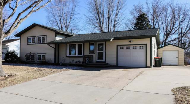 Photo of 713 Elm Ave, Gaylord, MN 55334
