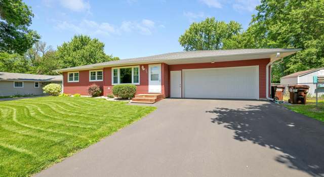 Photo of 1022 5th St W, Hastings, MN 55033