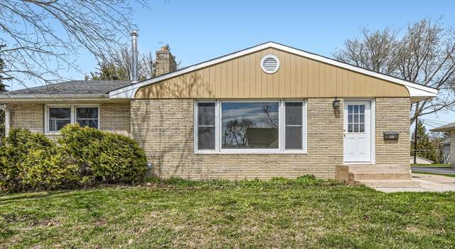 Photo of 2121 5th St E, Saint Paul, MN 55119