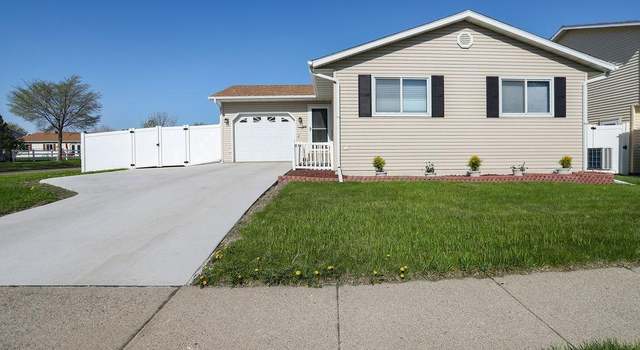 Photo of 632 22nd St E, West Fargo, ND 58078