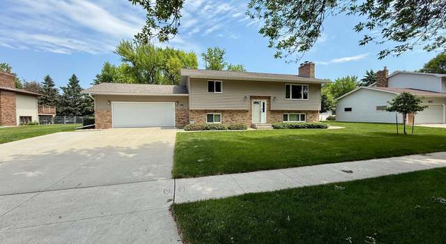 Photo of 3818 S Rivershore Dr, Moorhead, MN 56560