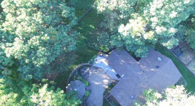 Photo of 15600 Crest Dr, Burnsville, MN 55306