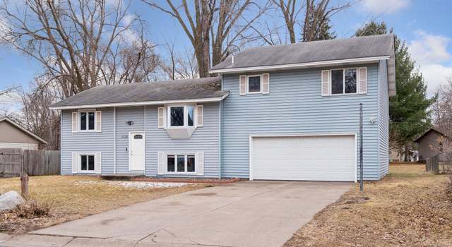 Photo of 1378 NE Meadowmoor Dr NE, Fridley, MN 55432