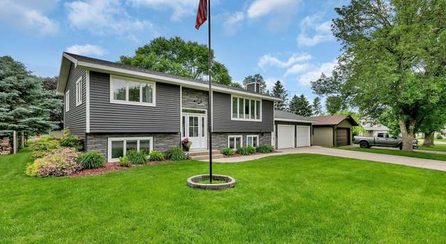 Photo of 915 4th St NW, Clara City, MN 56222