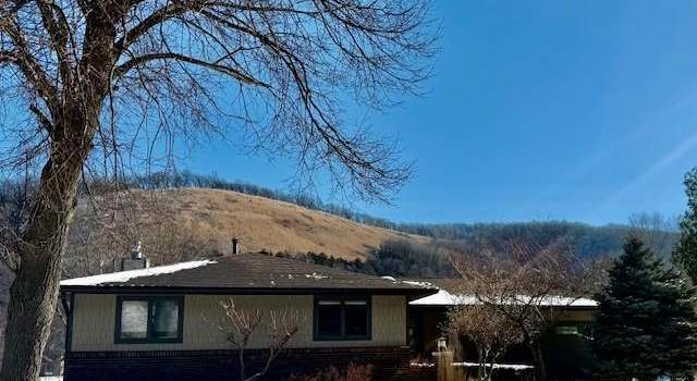 Photo of 218 Oak Leaf Dr, Winona, MN 55987
