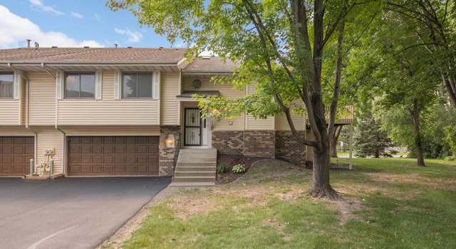 Photo of 906 Evergreen Dr, Burnsville, MN 55337