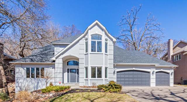 Photo of 69 Locust St, Mahtomedi, MN 55115