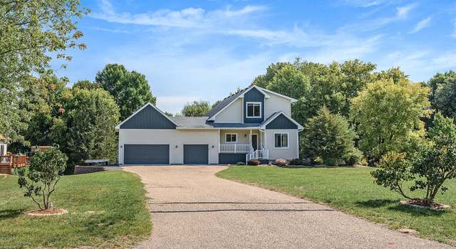Photo of 28307 Lakeside Ln, Lindstrom, MN 55045