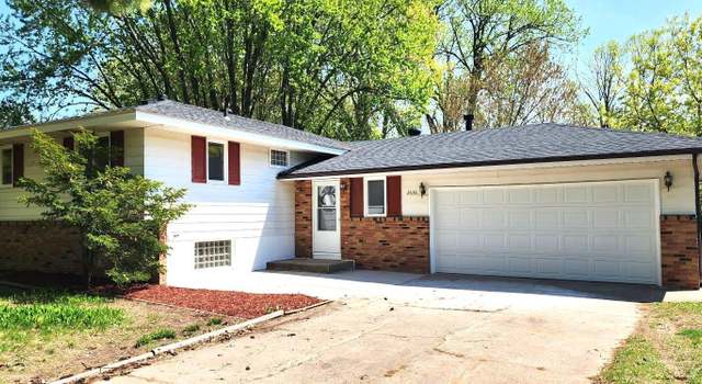 Photo of 2636 Brookview Dr E, Maplewood, MN 55119