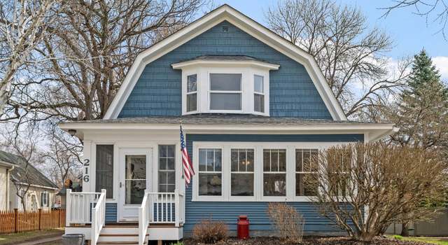 Photo of 216 N Oak St, Chaska, MN 55318