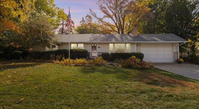 Photo of 2174 Rosewood Ln S, Roseville, MN 55113