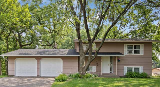 Photo of 318 Paddington Rd, Willernie, MN 55090