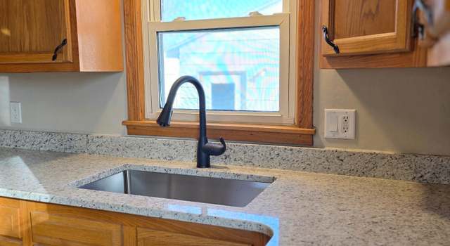 Photo of 406 9th Ave NW, Rochester, MN 55901