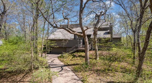 Photo of 6 Crocus Ln, North Oaks, MN 55127