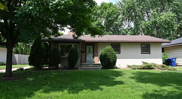 Photo of 952 Fuller St S, Shakopee, MN 55379
