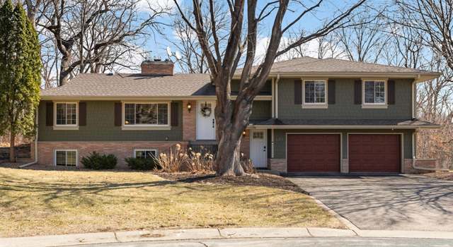 Photo of 6201 Schaefer Cir, Edina, MN 55436