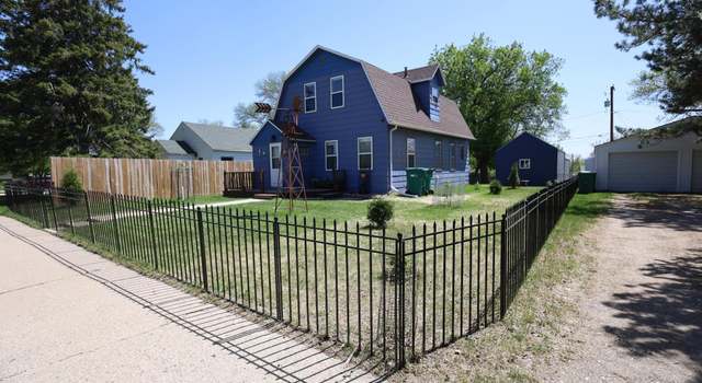 Photo of 327 2nd St NW, Mayville, ND 58257