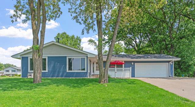 Photo of 4318 Elizabeth Ln, Vadnais Heights, MN 55127
