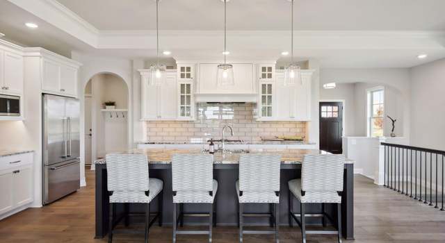 Photo of 6357 Lakeside Dr, Chaska, MN 55318