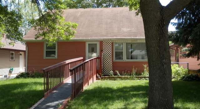 Photo of 846 21st Ave N, South Saint Paul, MN 55075