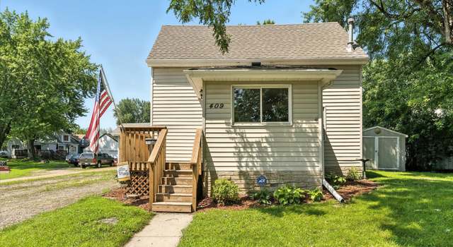 Photo of 409 1st St E, Chaska, MN 55318