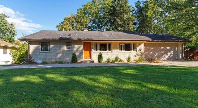 Photo of 3031 Croft Dr, Saint Anthony, MN 55418