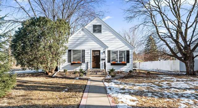 Photo of 703 Everett St S, Stillwater, MN 55082