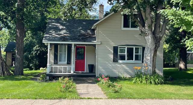 Photo of 308 E Centre St, Royalton, MN 56373