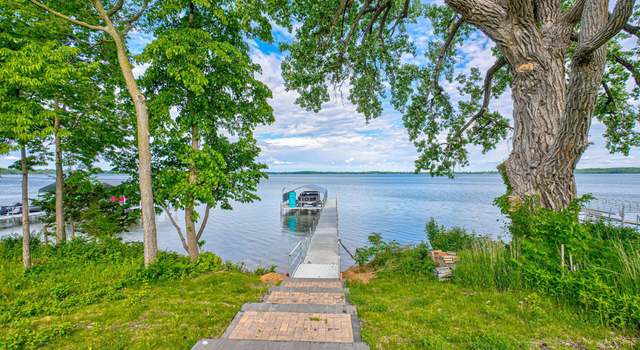 Photo of 115 Lakeshore Cir, Waconia, MN 55387