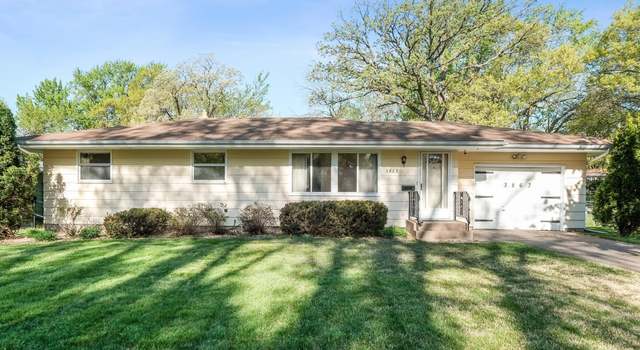 Photo of 3863 E County Line Rd N, White Bear Lake, MN 55110