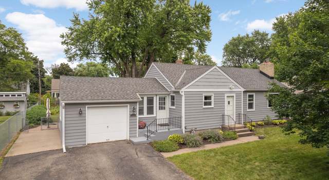 Photo of 1925 Edgewater Ave, Arden Hills, MN 55112