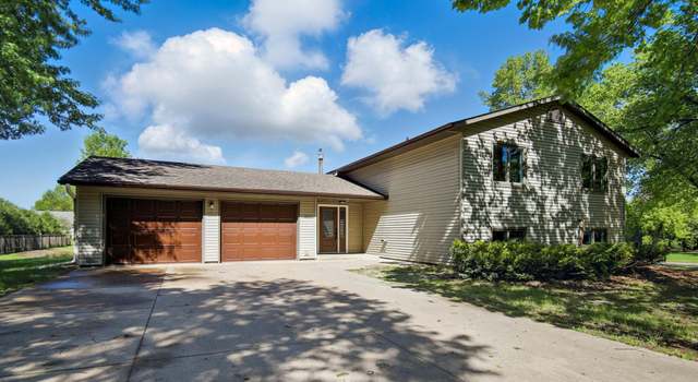 Photo of 1900 Greenwood Dr, Owatonna, MN 55060