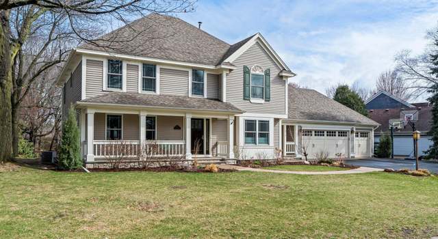 Photo of 515 Harbor Ct, Shoreview, MN 55126