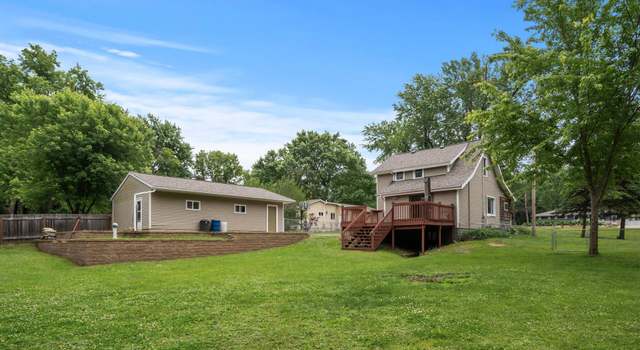 Photo of 1319 County Road C E, Maplewood, MN 55109