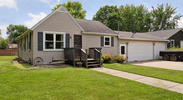 Photo of 415 E Washington St, Le Center, MN 56057