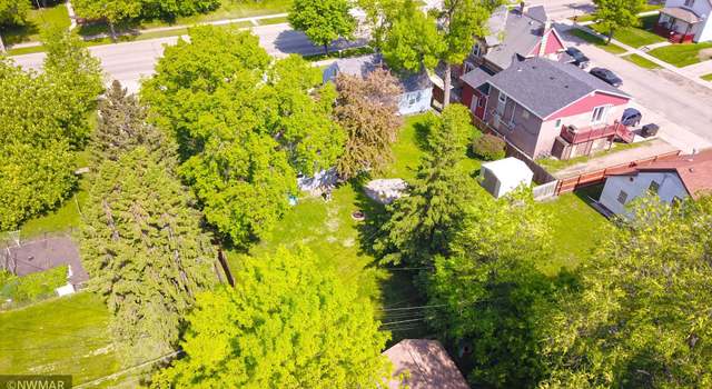 Photo of 822 N Broadway, Crookston, MN 56716