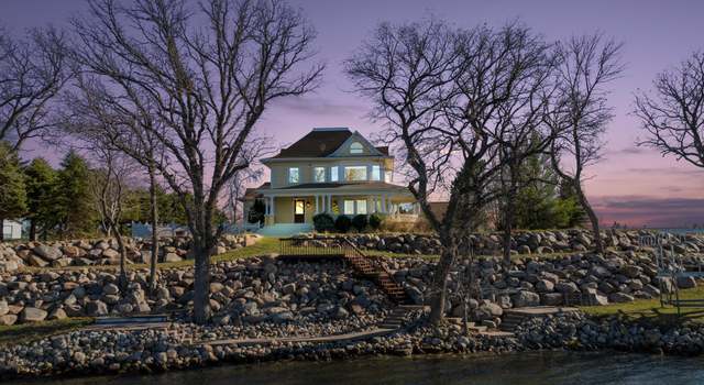 Photo of 48072 Oak Bay Dr, Big Stone City, SD 57216