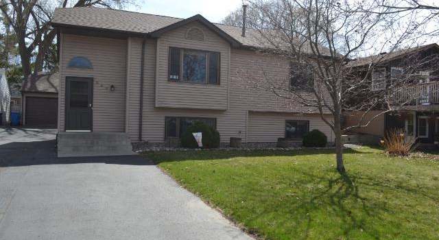 Photo of 660 California Ave E, Saint Paul, MN 55106