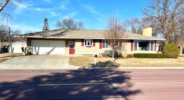 Photo of 500 S Gould St, Redwood Falls, MN 56283